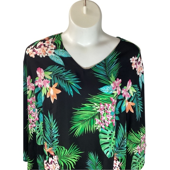 Belle by Kim Gravel Floral V-Neck Blouse Size 3X - Picture 3 of 8